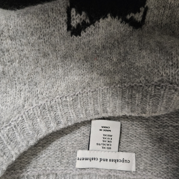 Cat Christmas Sweater - Picture 6 of 6